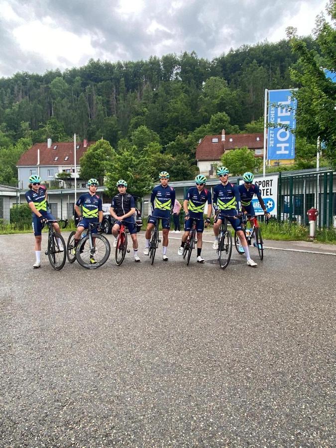 Sport Arena Hotel Waldshut-Tiengen Buitenkant foto